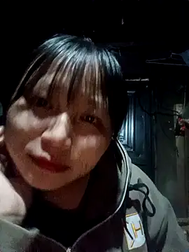 yoyo-mi online show from October 29, 2025, 1:52 am