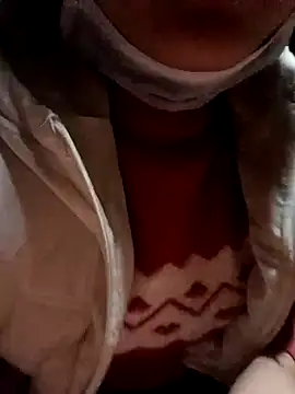 yoyo-mi online show from December 15, 2025, 1:15 pm