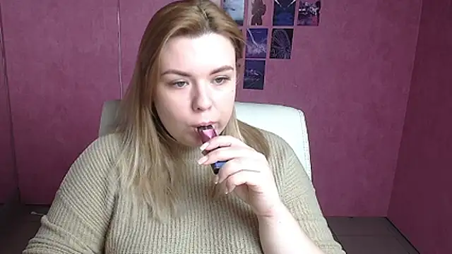 SusannaNight online show from December 19, 2025, 6:20 am