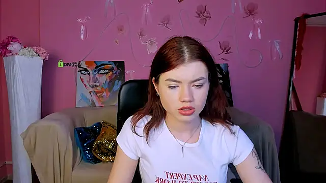 Snapshot of isabel_wave chatting on June 19, 2026, 7:06 pm isabel wave online show from June 19, 2026, 7:06 pm