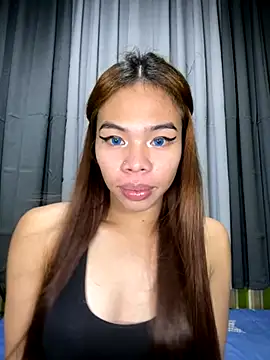 Snapshot of kierra_fox chatting on November 17, 2025, 2:34 pm kierra fox online show from November 17, 2025, 2:34 pm