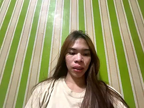 Snapshot of kierra_fox chatting on December 5, 2025, 2:14 pm kierra fox online show from December 5, 2025, 2:14 pm
