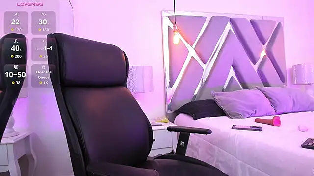 Snapshot of NinaaVelvet chatting on November 13, 2025, 7:13 pm NinaaVelvet online show from November 13, 2025, 7:13 pm