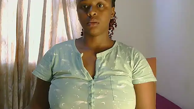 Snapshot of sexy-Halo chatting on November 19, 2025, 4:45 am sexy-Halo online show from November 19, 2025, 4:45 am