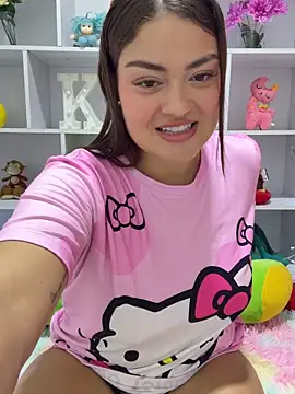 Snapshot of Itskari_ chatting on November 14, 2025, 2:32 am Itskari online show from November 14, 2025, 2:32 am