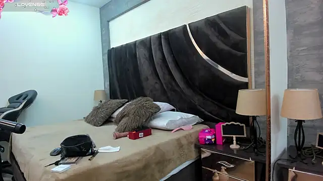 Lady Lure online show from March 13, 2026, 2:45 pm