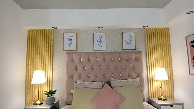 KamyGlam online show from July 22, 2026, 8:22 pm