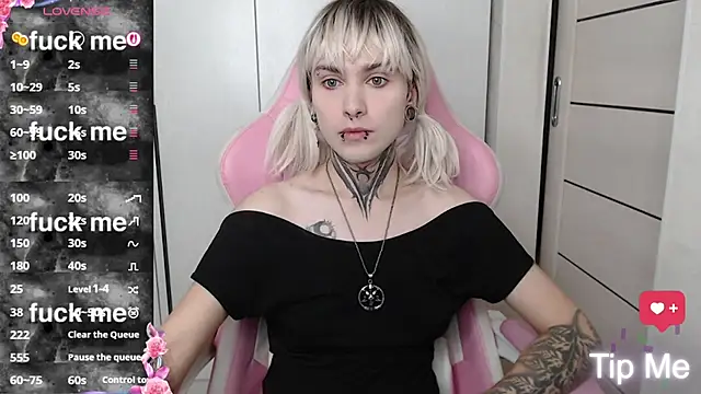 Snapshot of ElixabetANG chatting on November 16, 2025, 12:38 am ElixabetANG online show from November 16, 2025, 12:38 am