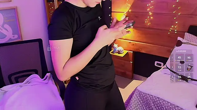 milena kiitty online show from May 16, 2026, 11:42 am
