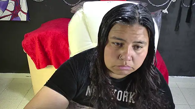 Snapshot of serenamystsh chatting on November 25, 2025, 1:38 am serenamystsh online show from November 25, 2025, 1:38 am