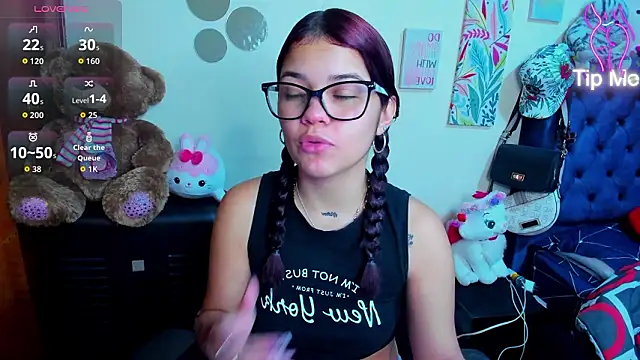 Emma boo online show from February 1, 2026, 2:37 pm