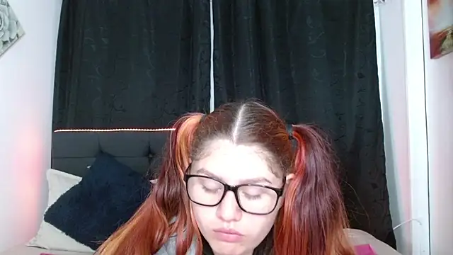 Alexaa xx online show from November 18, 2025, 1:44 am