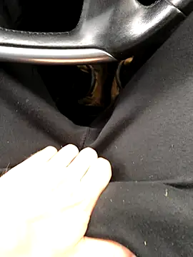 Snapshot of BigCurtis_D chatting on November 4, 2025, 10:36 am BigCurtis D online show from November 4, 2025, 10:36 am