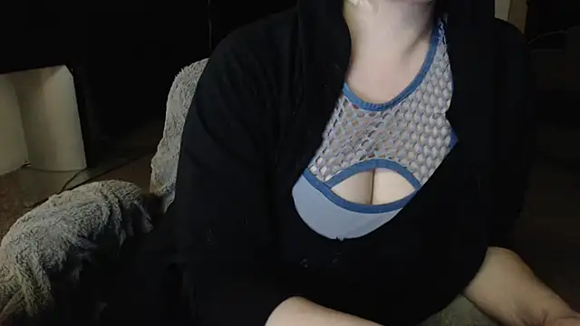 Snapshot of Skyl31 chatting on November 17, 2025, 4:40 am Skyl31 online show from November 17, 2025, 4:40 am