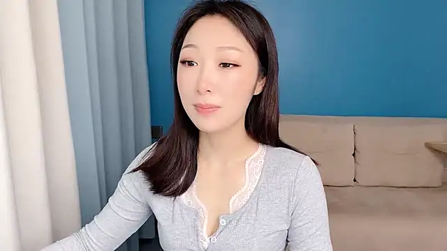 ella55-- online show from April 28, 2026, 1:04 am