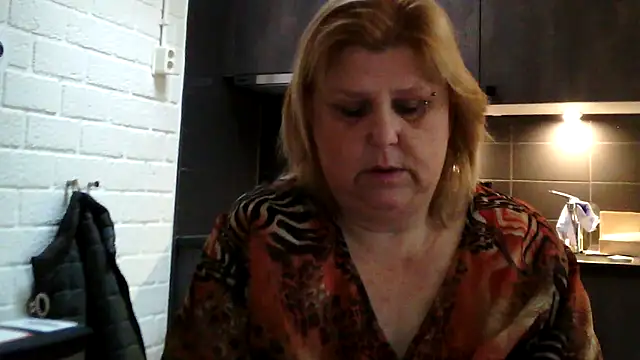 Sylviastar46 online show from March 11, 2026, 8:20 am