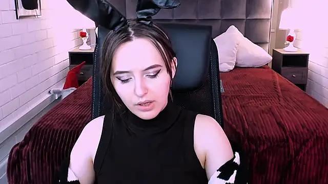 Snapshot of IreneBailey chatting on November 23, 2025, 9:20 am IreneBailey online show from November 23, 2025, 9:20 am