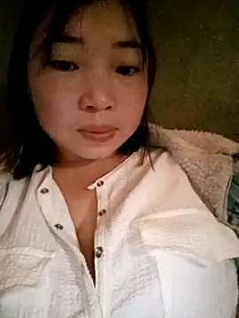 julybe online show from November 6, 2025, 4:57 am