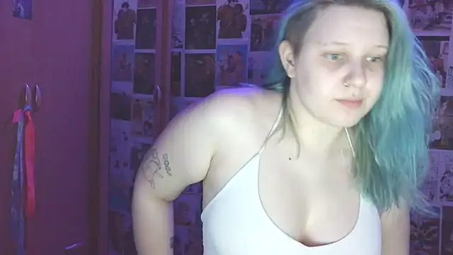 FoxPlayXX online show from June 22, 2026, 8:17 pm