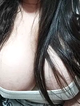 bodysexya online show from April 24, 2026, 8:22 pm