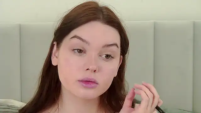 VickiBanx online show from February 24, 2026, 4:10 am