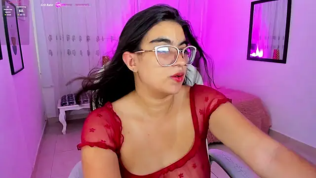 Luna Jonnes1 online show from August 1, 2026, 6:40 pm