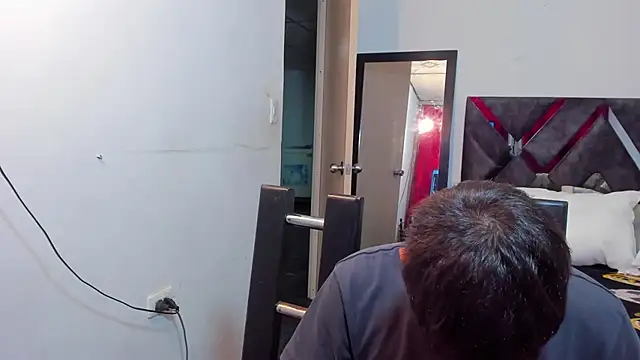 Snapshot of MollyandFher chatting on November 17, 2025, 1:11 am MollyandFher online show from November 17, 2025, 1:11 am