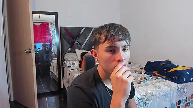 Snapshot of MollyandFher chatting on November 22, 2025, 3:27 am MollyandFher online show from November 22, 2025, 3:27 am