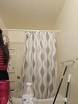 Snapshot of MZThang2Kute chatting on November 28, 2025, 4:59 am MZThang2Kute online show from November 28, 2025, 4:59 am