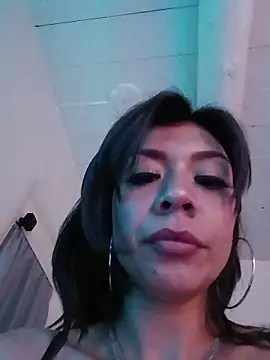 Snapshot of MZThang2Kute chatting on November 29, 2025, 11:02 am MZThang2Kute online show from November 29, 2025, 11:02 am