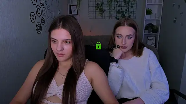 lisa dark  online show from May 29, 2026, 1:31 pm