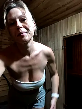 Snapshot of Elle_Milfa chatting on June 14, 2026, 1:46 pm Elle Milfa online show from June 14, 2026, 1:46 pm