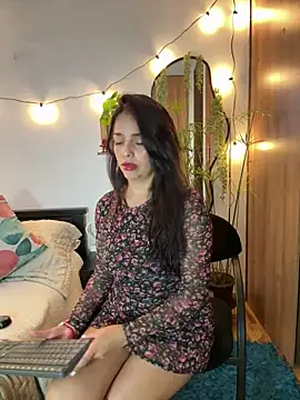 Snapshot of MailynAndNick chatting on June 1, 2026, 9:16 pm MailynAndNick online show from June 1, 2026, 9:16 pm
