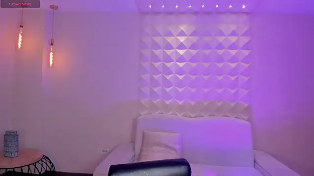 BellaConnorX online show from July 15, 2026, 5:02 am