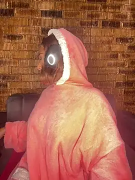 SP1CY MOMMY online show from June 23, 2026, 7:01 pm