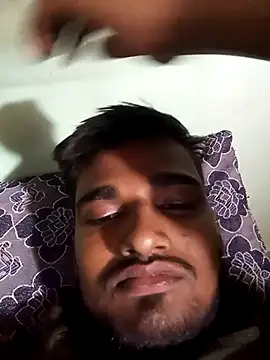 Snapshot of GleefulAkashyyy chatting on December 2, 2025, 4:18 am GleefulAkashyyy online show from December 2, 2025, 4:18 am