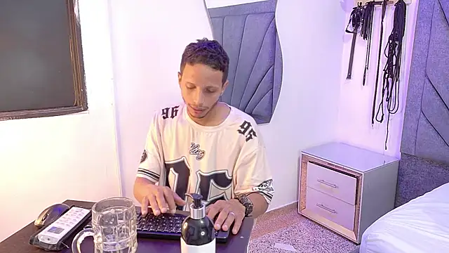 DamianandEva online show from July 25, 2026, 1:08 pm