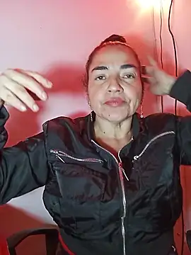 Snapshot of MaryRoze_ chatting on November 8, 2025, 11:36 pm MaryRoze online show from November 8, 2025, 11:36 pm