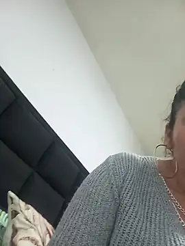 Snapshot of MaryRoze_ chatting on May 24, 2026, 4:45 pm MaryRoze online show from May 24, 2026, 4:45 pm