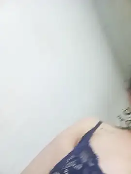 Snapshot of MaryRoze_ chatting on June 14, 2026, 6:43 pm MaryRoze online show from June 14, 2026, 6:43 pm