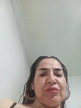 Snapshot of MaryRoze_ chatting on June 15, 2026, 8:22 pm MaryRoze online show from June 15, 2026, 8:22 pm