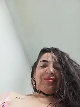 Snapshot of MaryRoze_ chatting on June 23, 2026, 12:41 am MaryRoze online show from June 23, 2026, 12:41 am