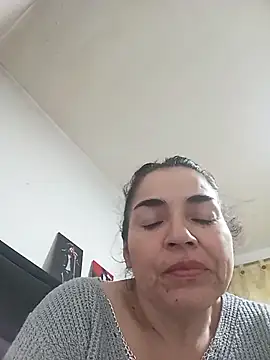 Snapshot of MaryRoze_ chatting on July 25, 2026, 12:31 am MaryRoze online show from July 25, 2026, 12:31 am