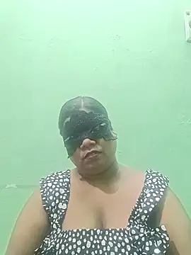 Snapshot of tamil_Nithya_J chatting on November 17, 2025, 9:26 am tamil Nithya J online show from November 17, 2025, 9:26 am