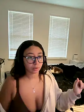 Snapshot of minha_baby chatting on November 27, 2025, 2:08 pm minha baby online show from November 27, 2025, 2:08 pm