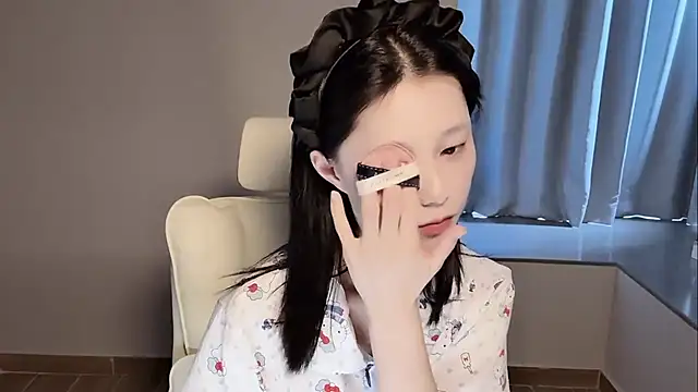 yuyu-33 online show from August 4, 2026, 3:53 am