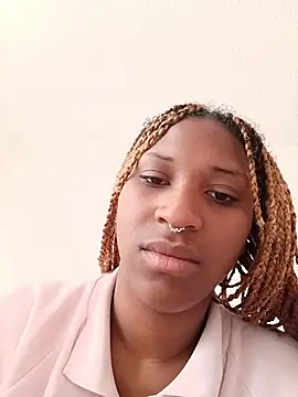 Snapshot of EvonyFoxxx chatting on June 21, 2026, 4:42 pm EvonyFoxxx online show from June 21, 2026, 4:42 pm