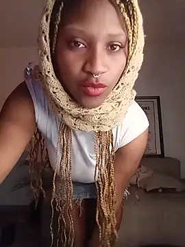 Snapshot of EvonyFoxxx chatting on June 27, 2026, 12:26 am EvonyFoxxx online show from June 27, 2026, 12:26 am