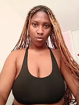 Snapshot of EvonyFoxxx chatting on July 12, 2026, 8:33 pm EvonyFoxxx online show from July 12, 2026, 8:33 pm