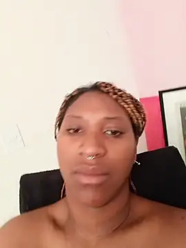 Snapshot of EvonyFoxxx chatting on July 19, 2026, 5:38 pm EvonyFoxxx online show from July 19, 2026, 5:38 pm